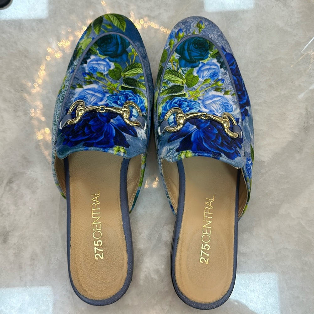 Blue velvet mule